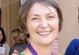 Dra. Mhoira Leng Directora Médica de Cairdeas International Palliative Care Trust, Escocia visitó la Escuela de Enfermería UC