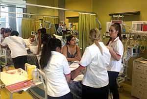 intercambio trabajo alumnos grupal australia acu hospital web